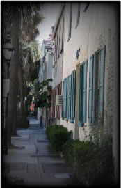 Charleston, SC - lamp post - buildings - sidewalk